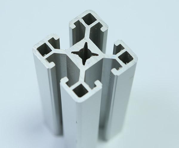 工業(yè)鋁型材踏步梯需要注意什么 工業(yè)鋁型材踏步梯需要注意什么